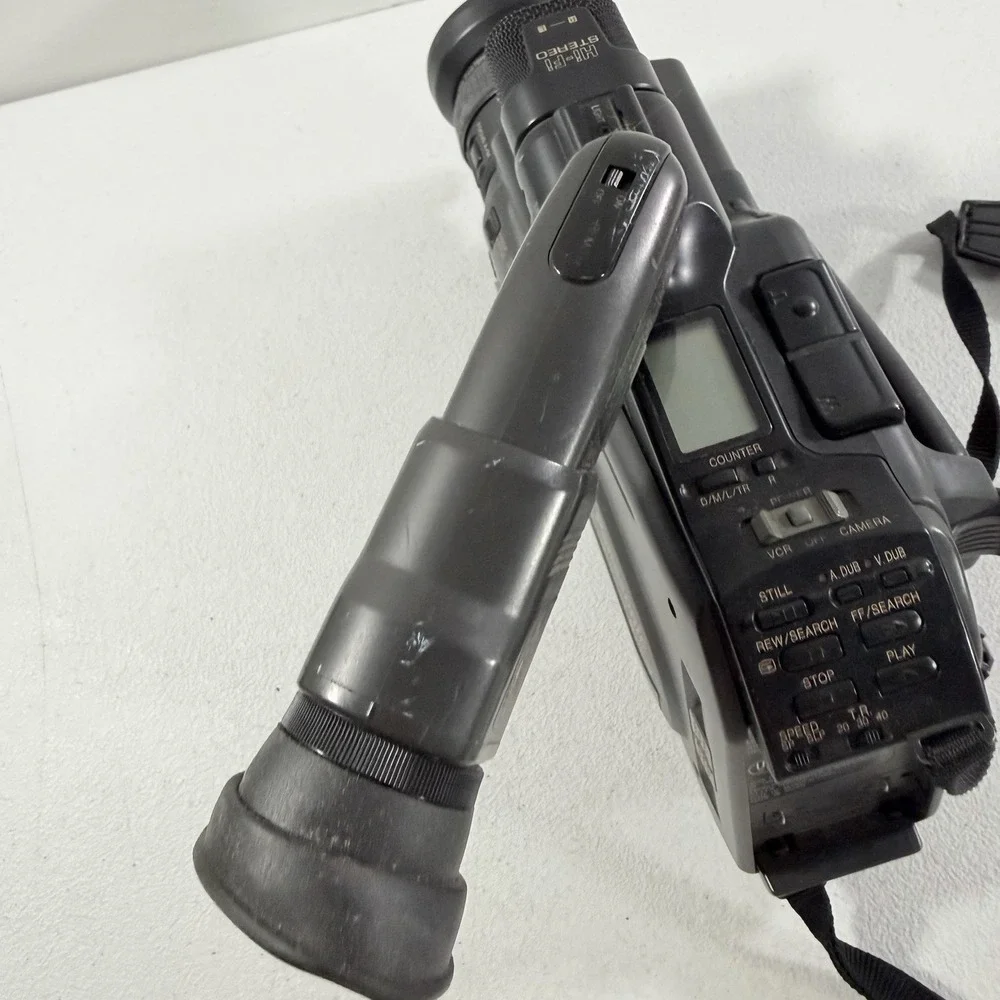 Panasonic‎ PV-S372D OmniMovie Super S-VHS VHSC Camcorder Video Camera UNTESTED